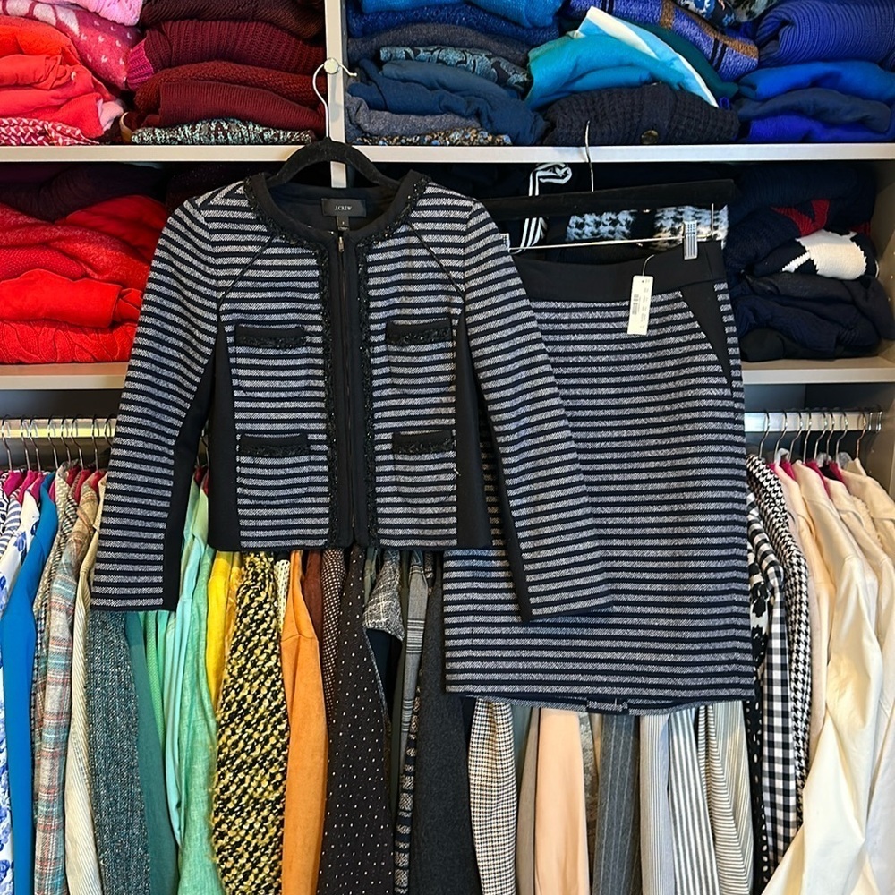 J Crew 47% wool navy striped with black 2 piece skirt set size 0 NWT